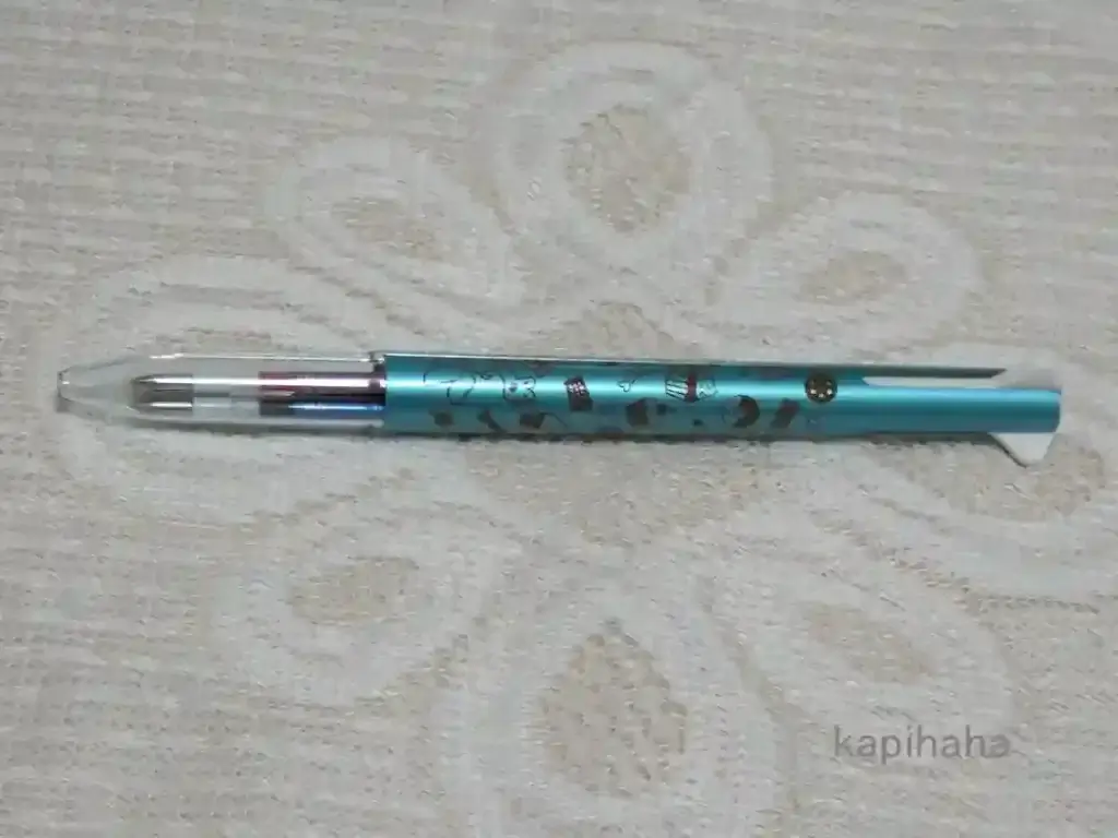 ペン作り体験で作ったオリジナルボールペン。